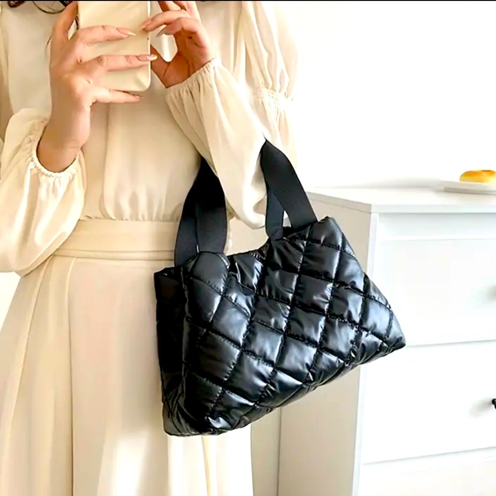 New - Retro - Mini -Square Design - Large Capacity Quilted Puffer Bag - Black